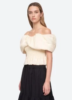 Loren Top, Cream -Fashion Comprehensive Discount Store AW23 040 CREAM 4
