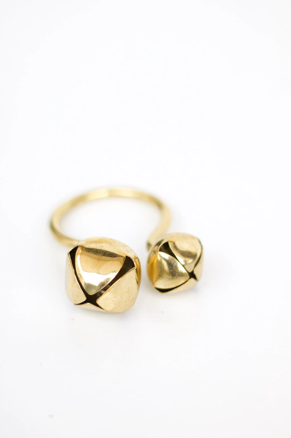 Jingle Bell Napkin Ring, Gold 4 Jingle Bell Napkin Ring, Gold - Image 2