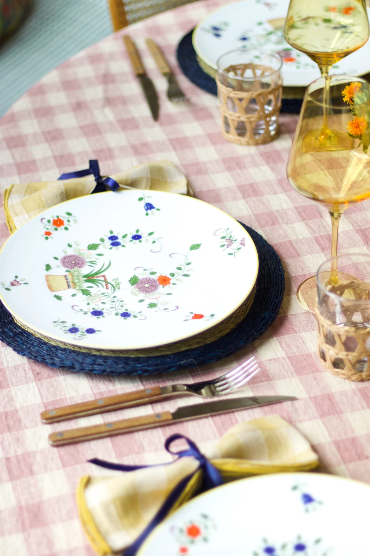 Gingham Vintage Napkin, Straw 6 Gingham Vintage Napkin, Straw - Image 4