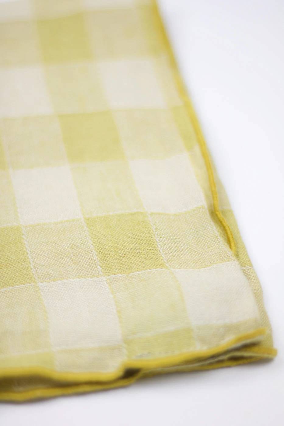 Gingham Vintage Napkin, Straw 5 Gingham Vintage Napkin, Straw - Image 3