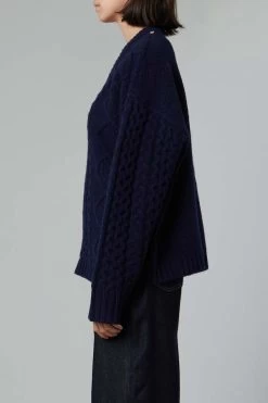 Minnesota Sweater, Navy 8 Minnesota Sweater, Navy -Fashion Comprehensive Discount Store Minnesota Sweater in Navy 20230907052210 1