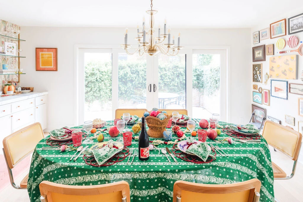 Only On The Avenue Holiday Ditsy Floral Napkin, Green 8 Only On The Avenue Holiday Ditsy Floral Napkin, Green - Image 6